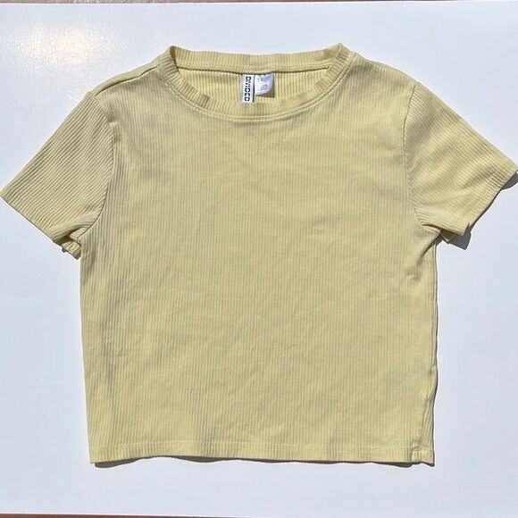 🔥4/$25 Divided By H&M Yellow Crop Top, L - Picture 1 of 7